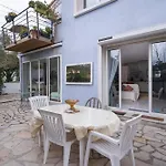 100 M De La Plage, Rez-de-jardin 公寓