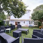 100 M De La Plage, Rez-de-jardin