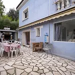100 M De La Plage, Rez-de-jardin